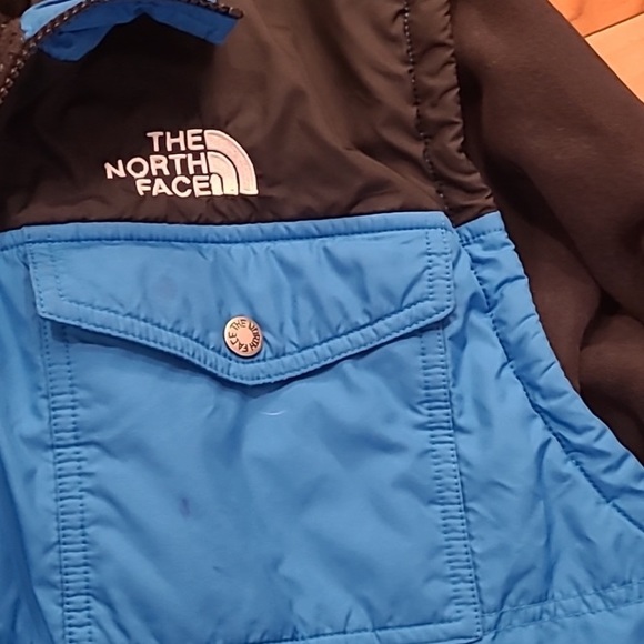 The North Face Lightweight Warm Hooded Winter Jacket Size XL - Picture 4 of 9